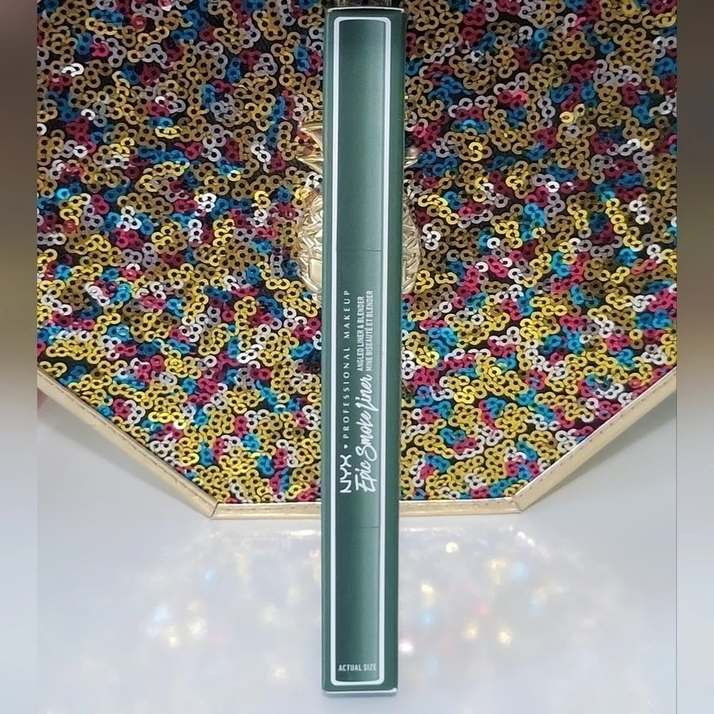 🟠 4 for $25 🟠 NYX PROFESSIONAL MAKEUP EPIC SMOKE LINER IN SAGE SPARKS